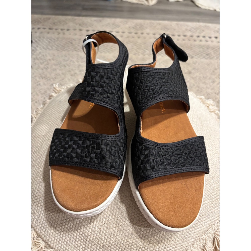 NWOT Bernie Mev Black Woven Platform Wedge Sandals - Size 39 (US 8)